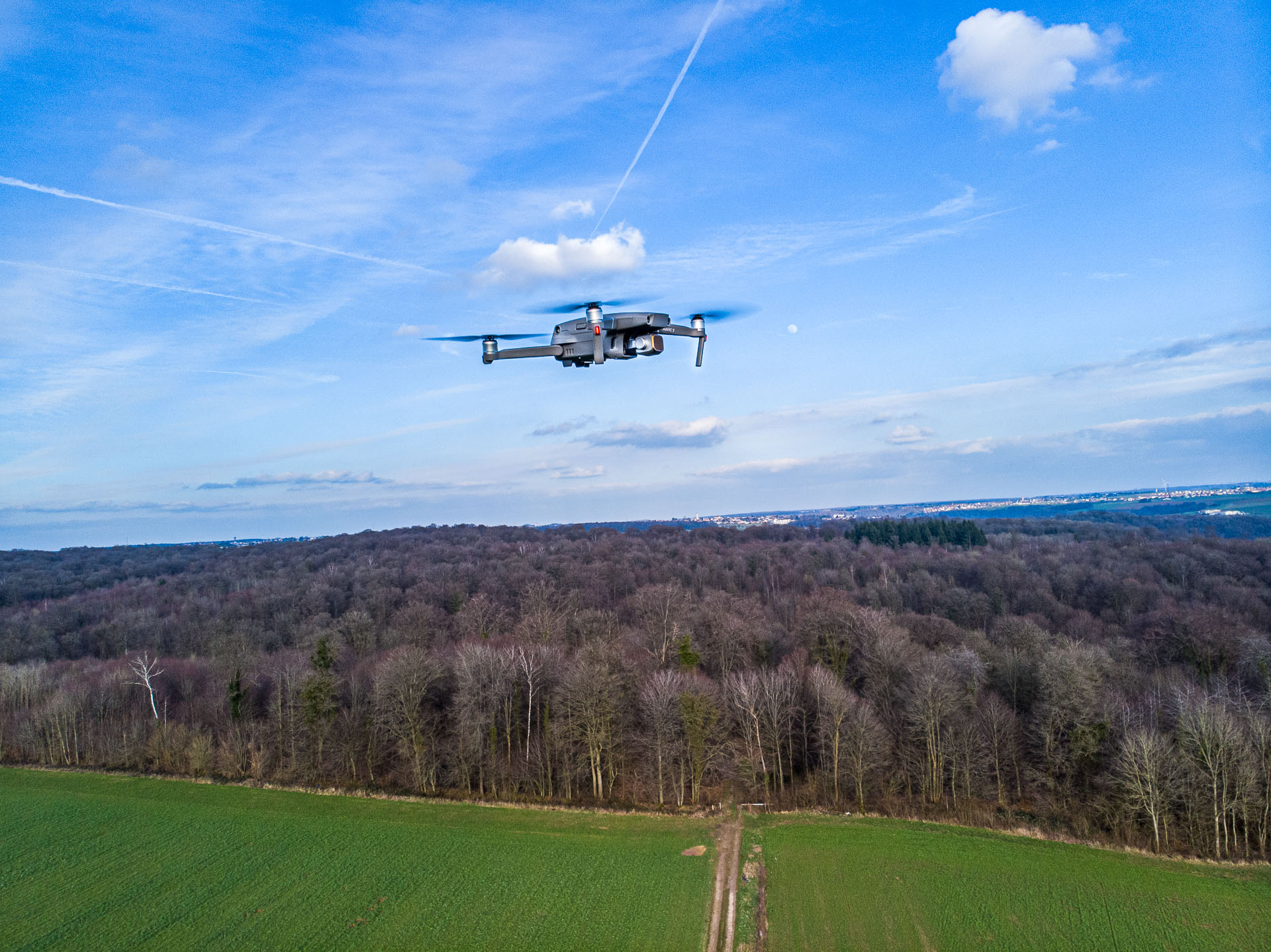 Materiel drone Sky Art's Production, prise de vue aerienne en Finistere