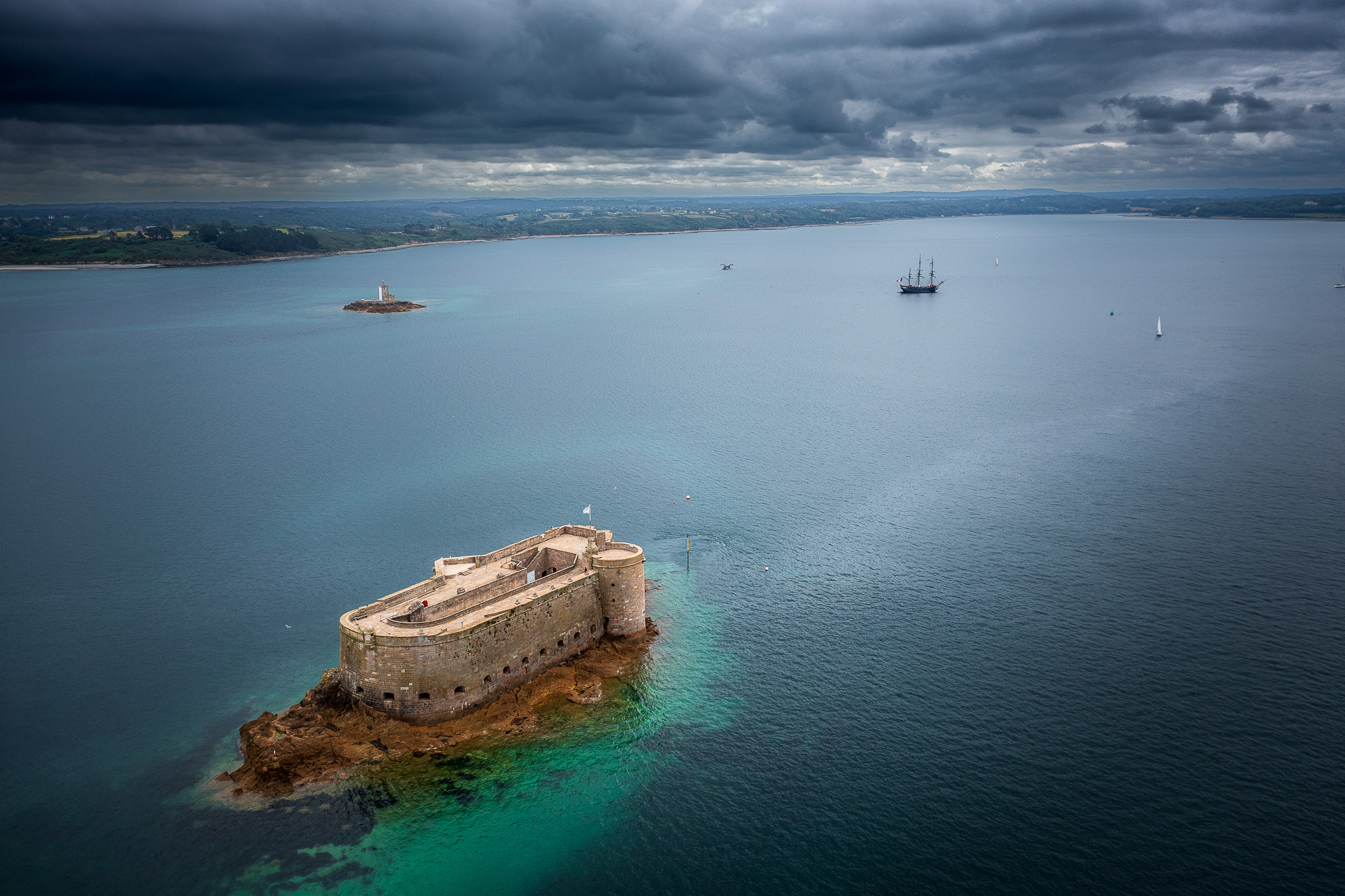 Château du Taureau au large de Carantec, forteresse Vauban en Baie de Morlaix